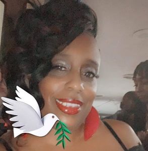 Meet your Posher, Evangela